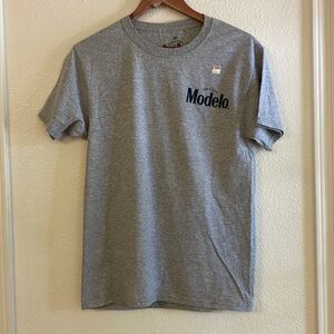 Cerveza Modelo T-Shirt